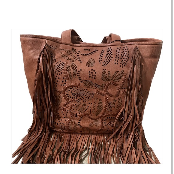 Frye Large Tote!! w fringe - Picture 6 of 12